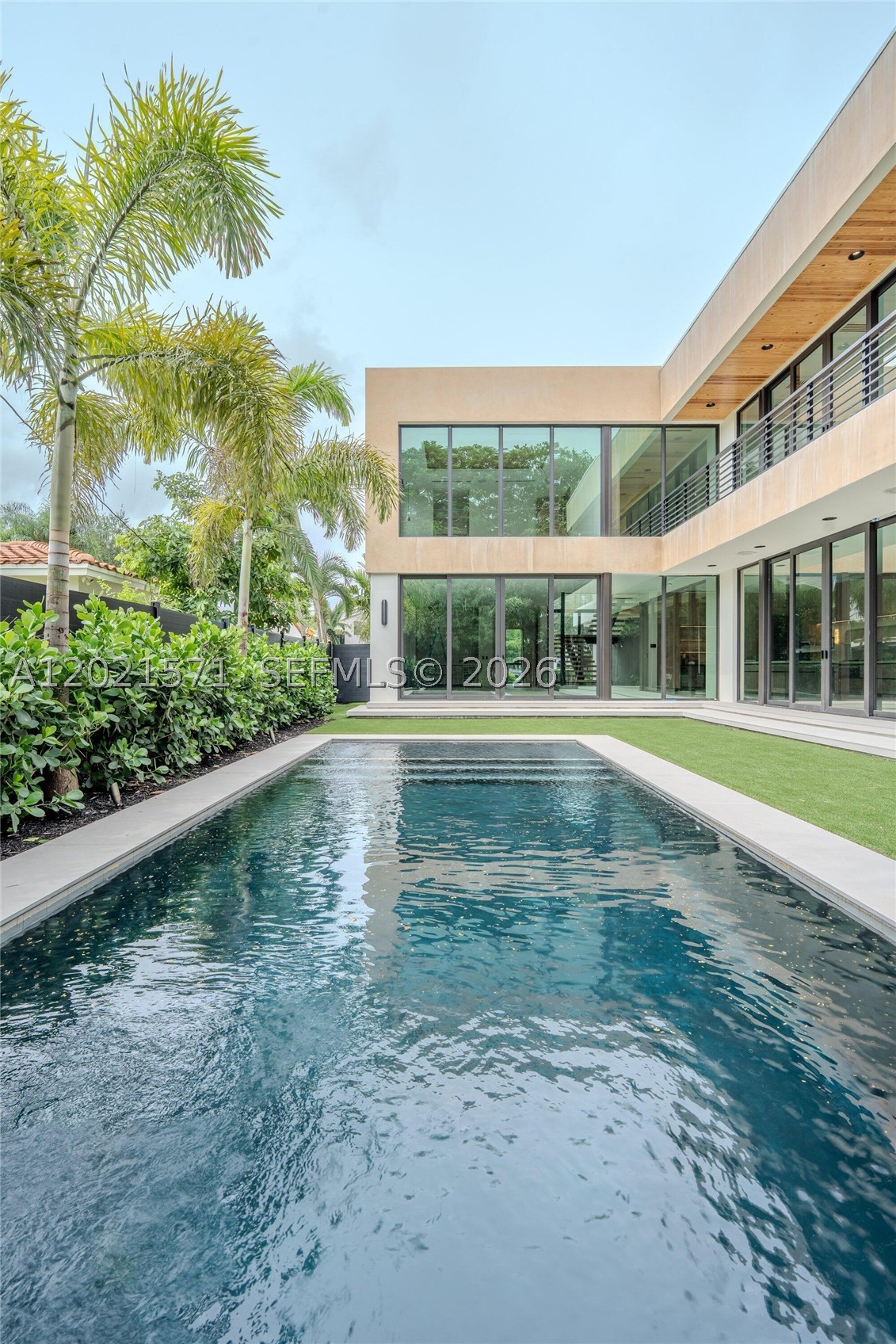 528 NE 13th Ave Fort Lauderdale, FL 33301
