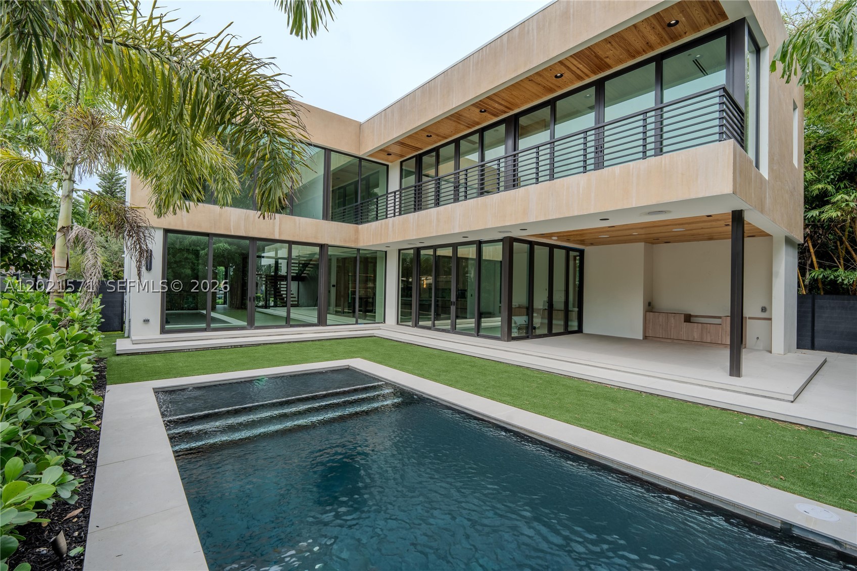 528 NE 13th Ave Fort Lauderdale, FL 33301