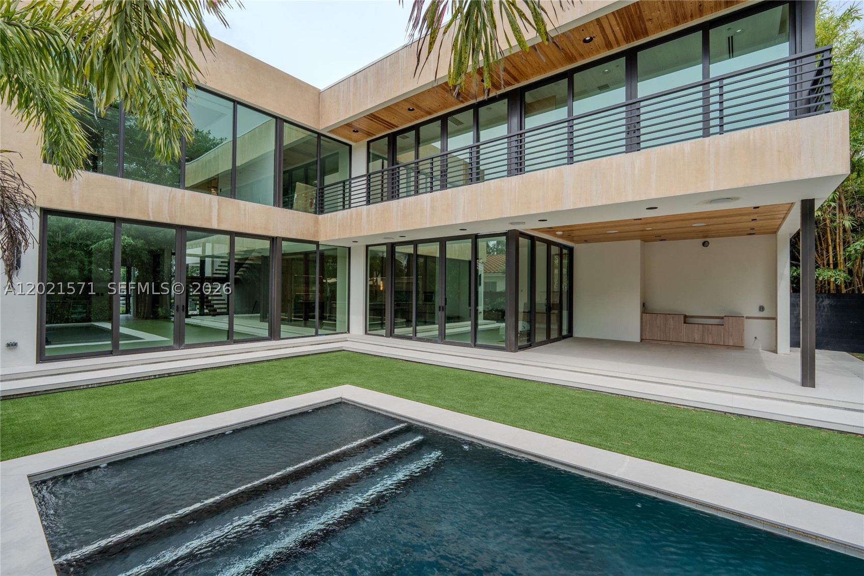 528 NE 13th Ave Fort Lauderdale, FL 33301