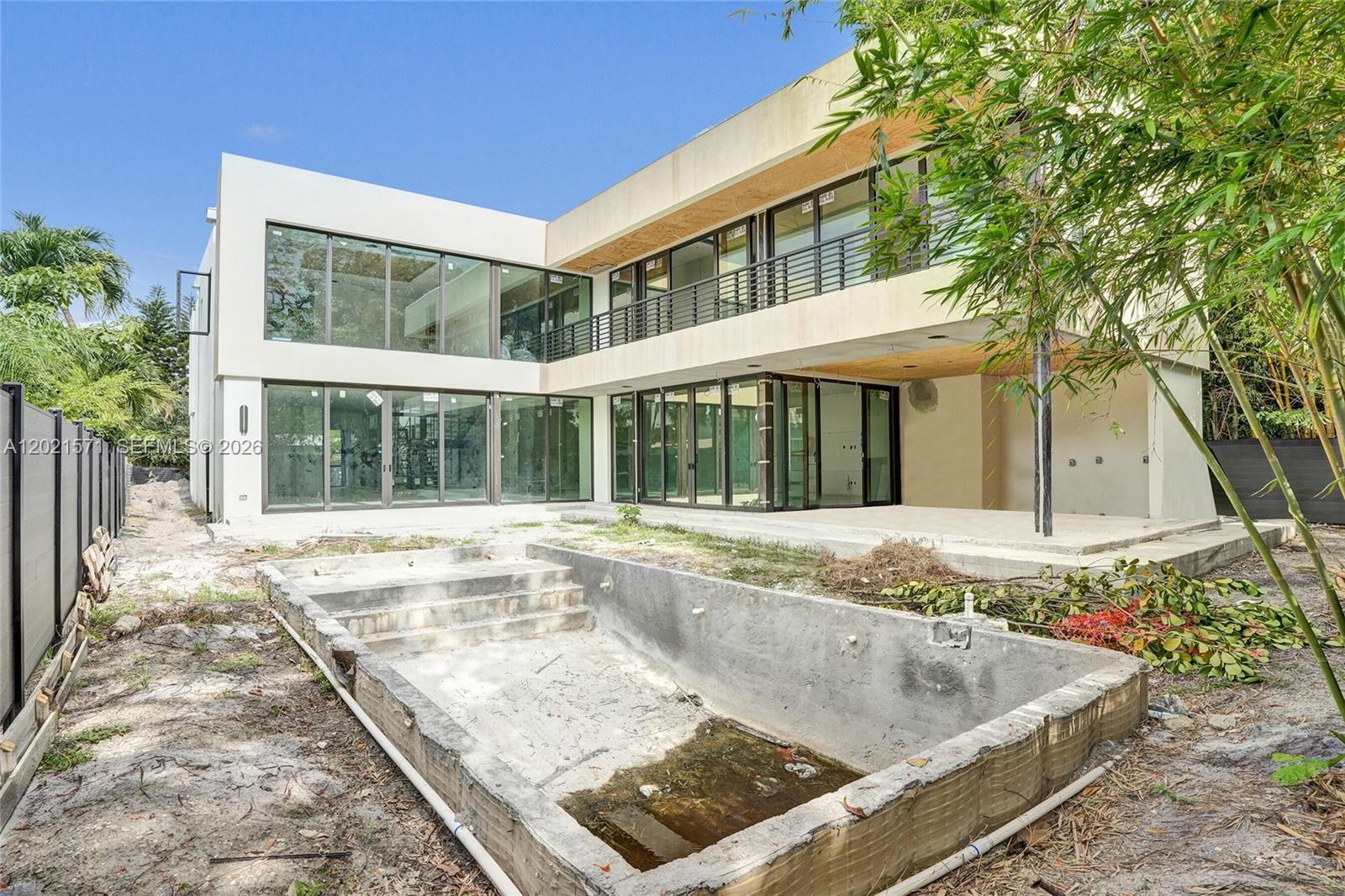 528 NE 13th Ave Fort Lauderdale, FL 33301