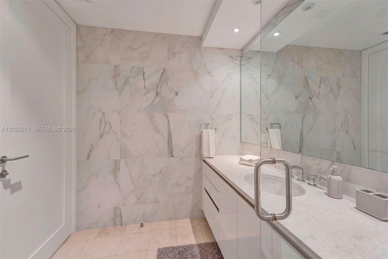 16051 Collins Ave #1102 Sunny Isles Beach, FL 33160