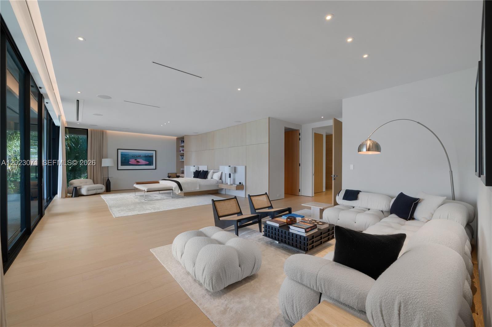 28 W Dilido Dr Miami Beach, FL 33139