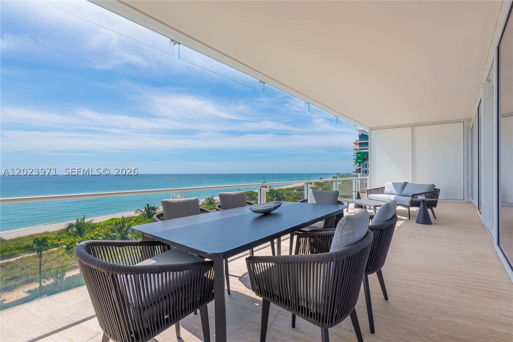 image The Surf Club Four Seasons0