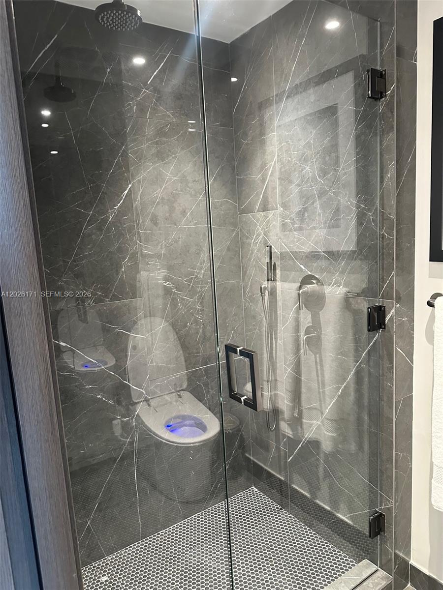 image E11EVEN Hotel & Residences6