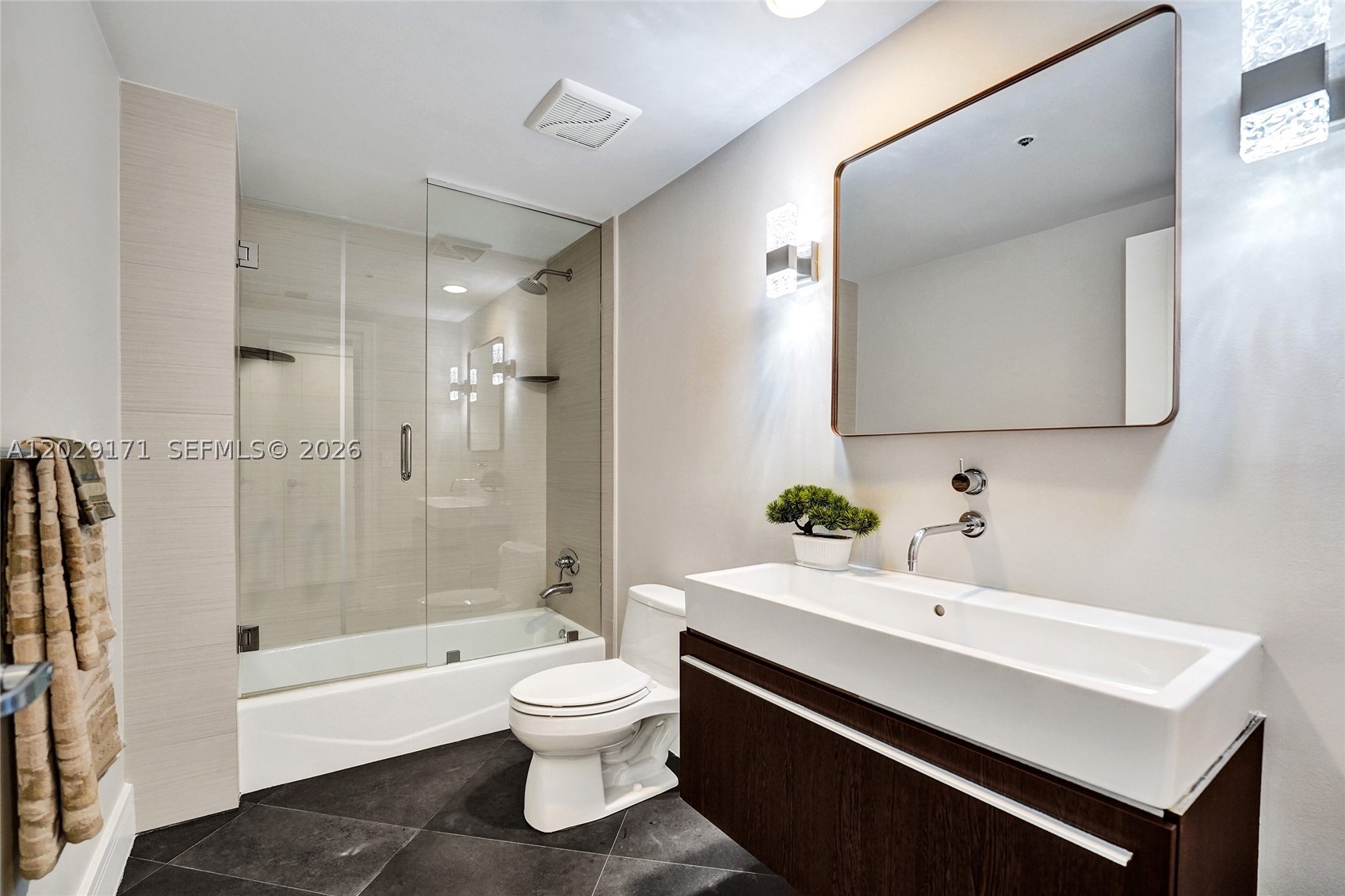 3101 S Ocean Dr #2208 Hollywood, FL 33019