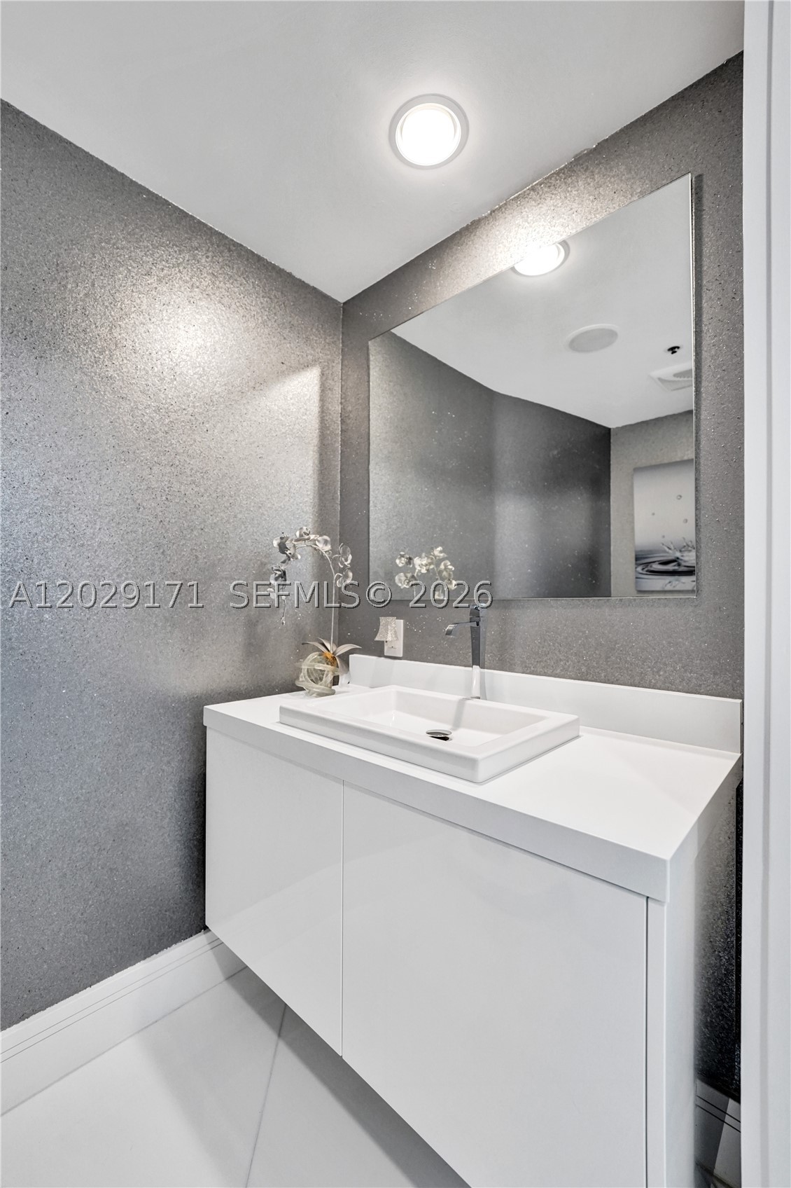 3101 S Ocean Dr #2208 Hollywood, FL 33019