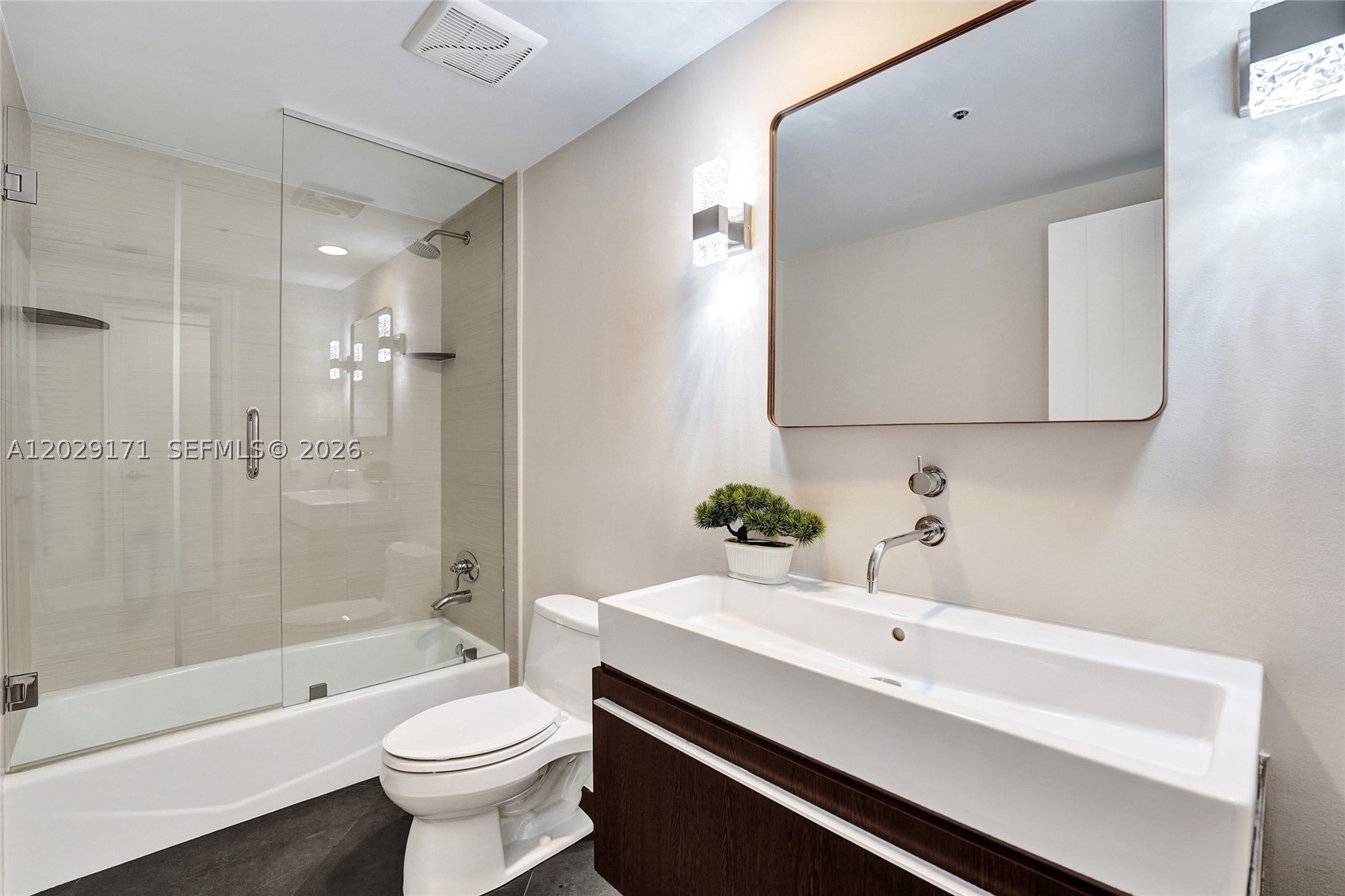 3101 S Ocean Dr #2208 Hollywood, FL 33019