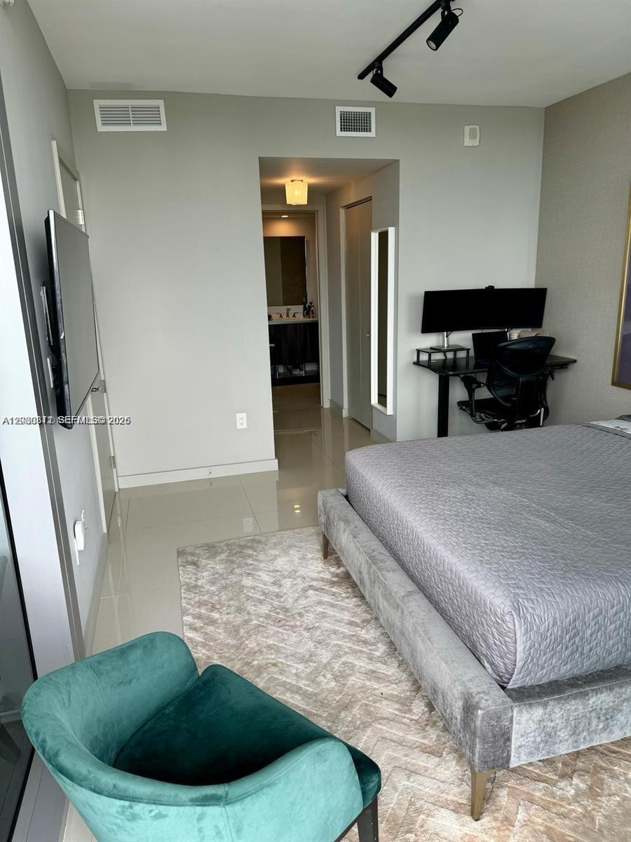 image Aria on the Bay18