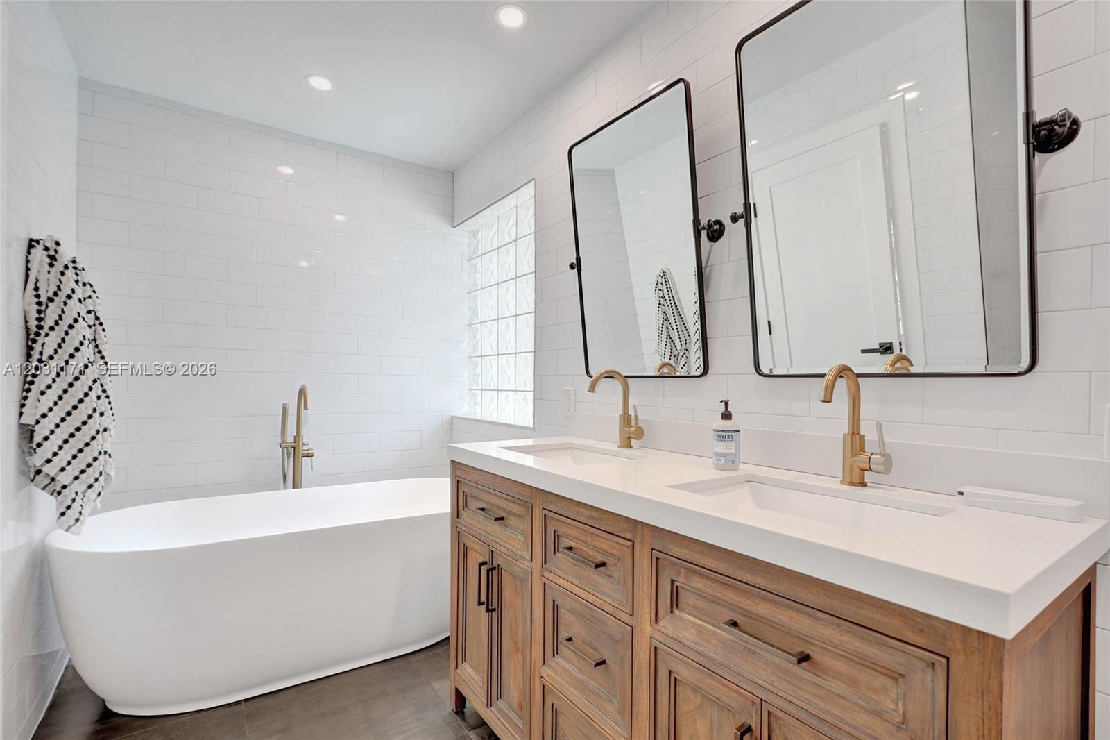 8320 SW 161st Palmetto Bay, FL 33157