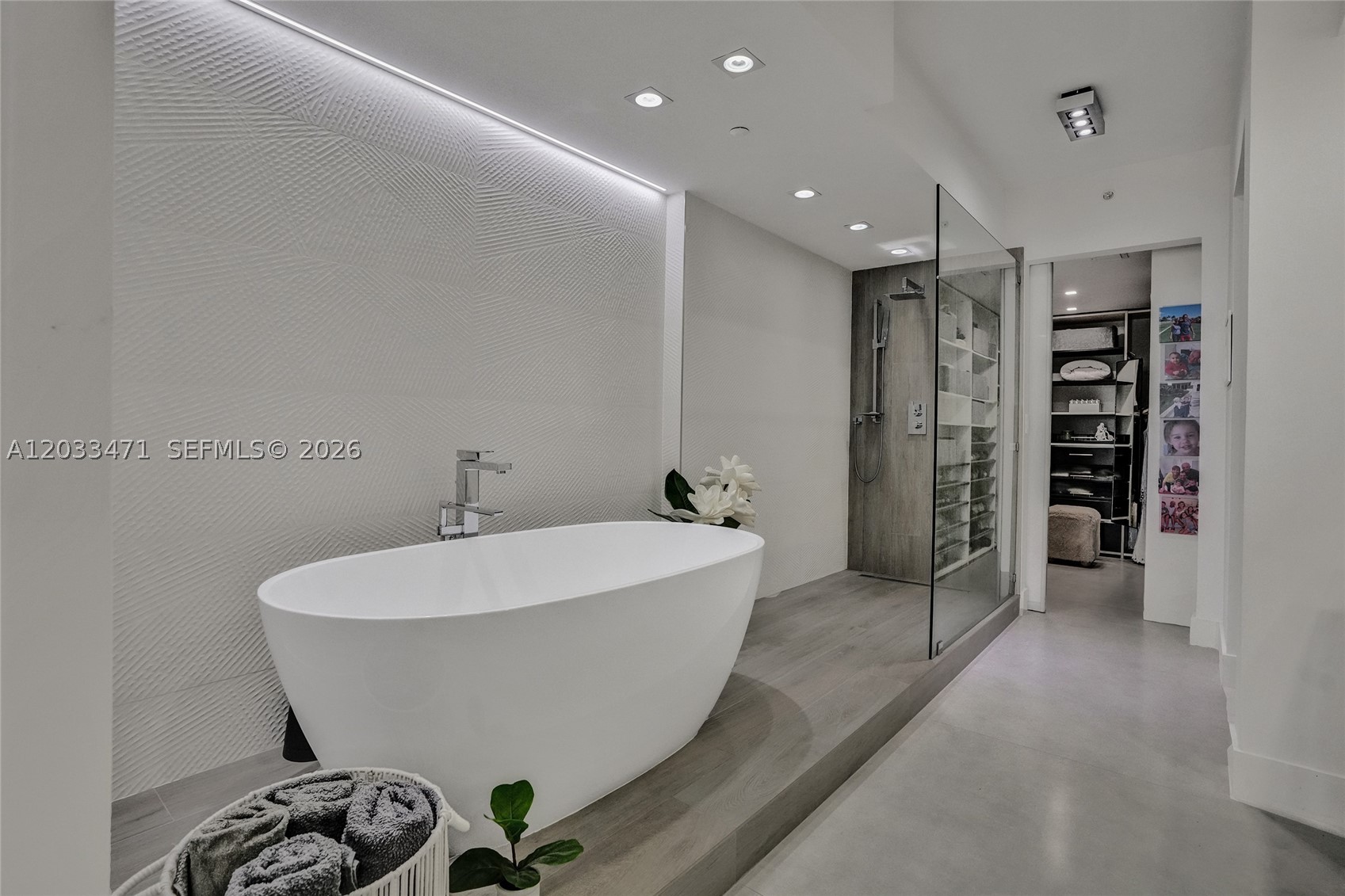 19111 Collins Ave #102 Sunny Isles Beach, FL 33160