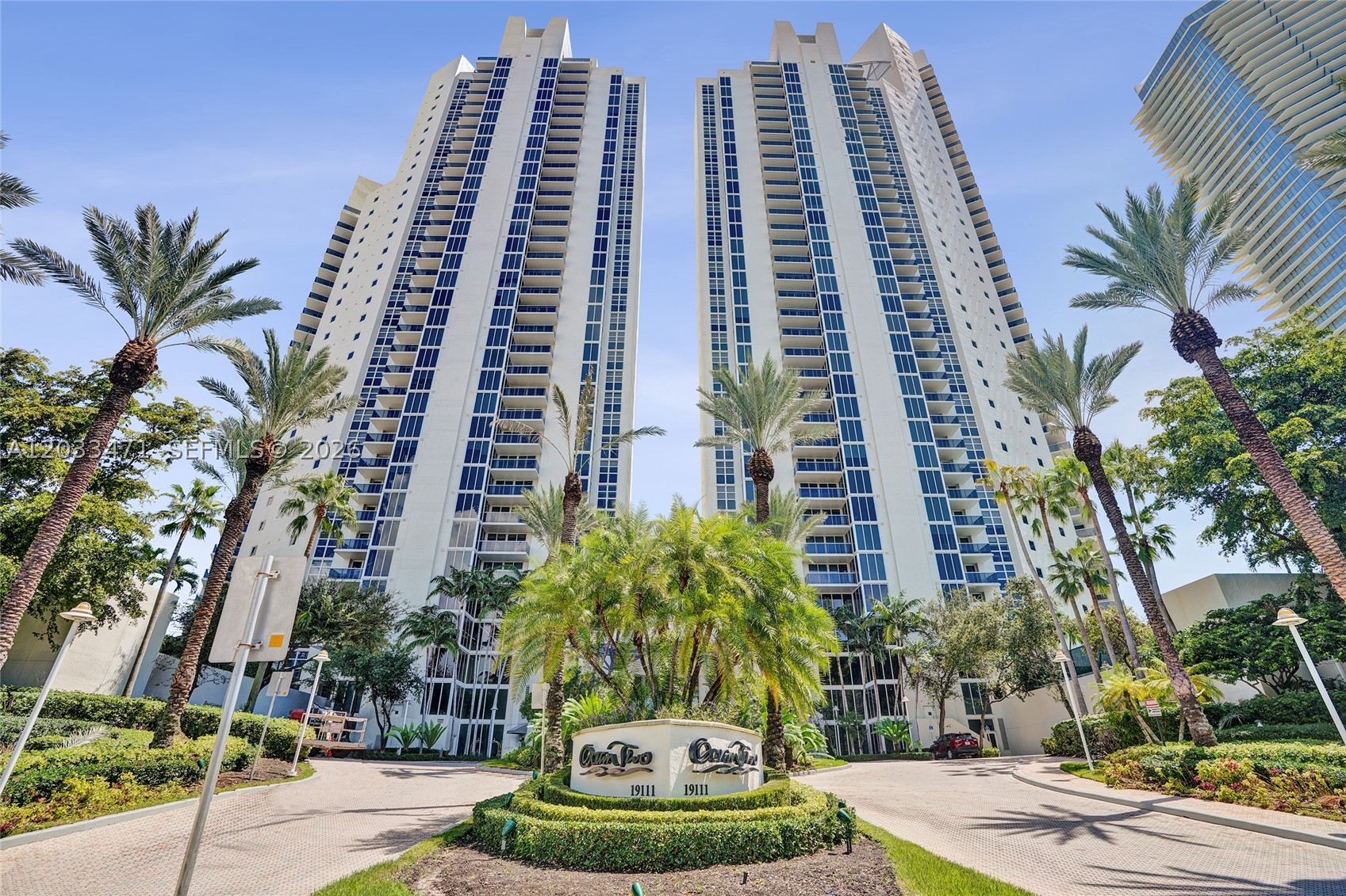19111 Collins Ave #102 Sunny Isles Beach, FL 33160