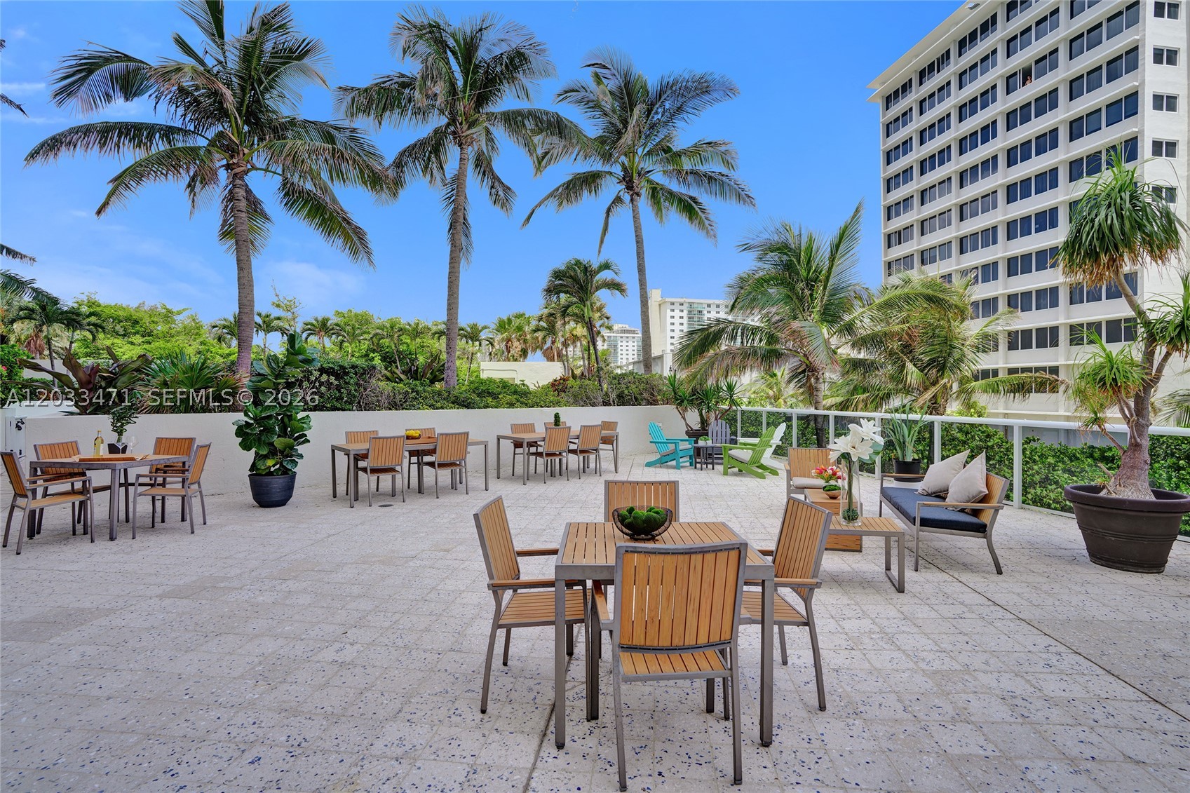 19111 Collins Ave #102 Sunny Isles Beach, FL 33160