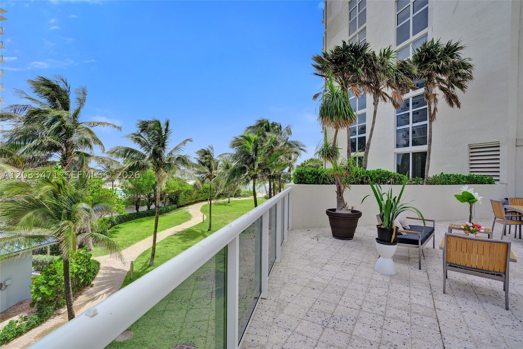 19111 Collins Ave #102 Sunny Isles Beach, FL 33160
