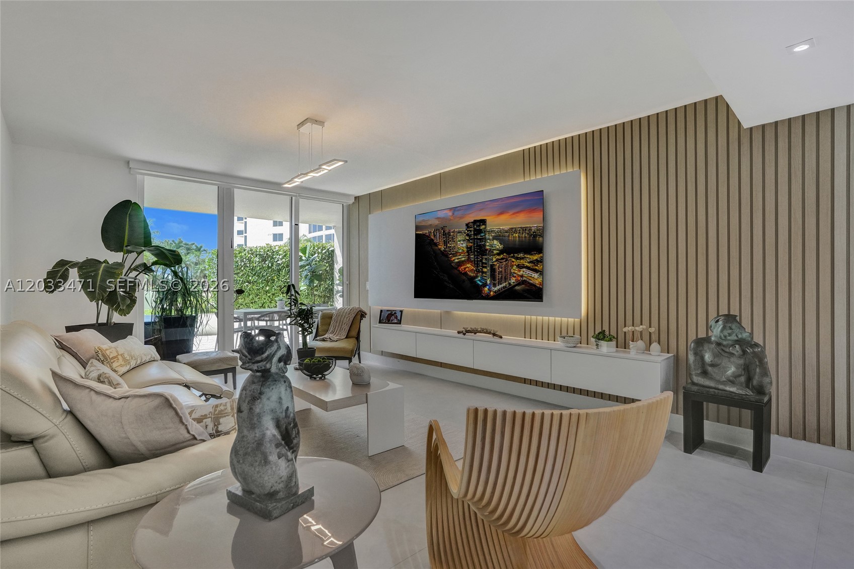 19111 Collins Ave #102 Sunny Isles Beach, FL 33160