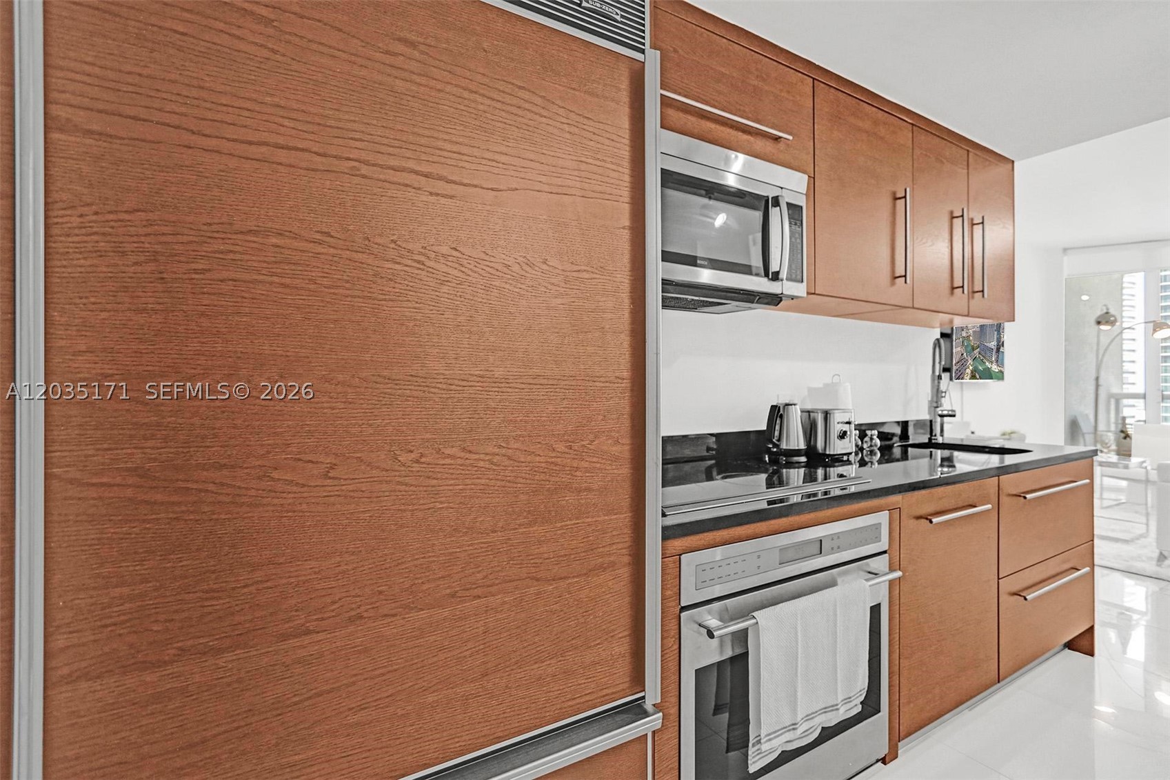 image Icon Brickell I14