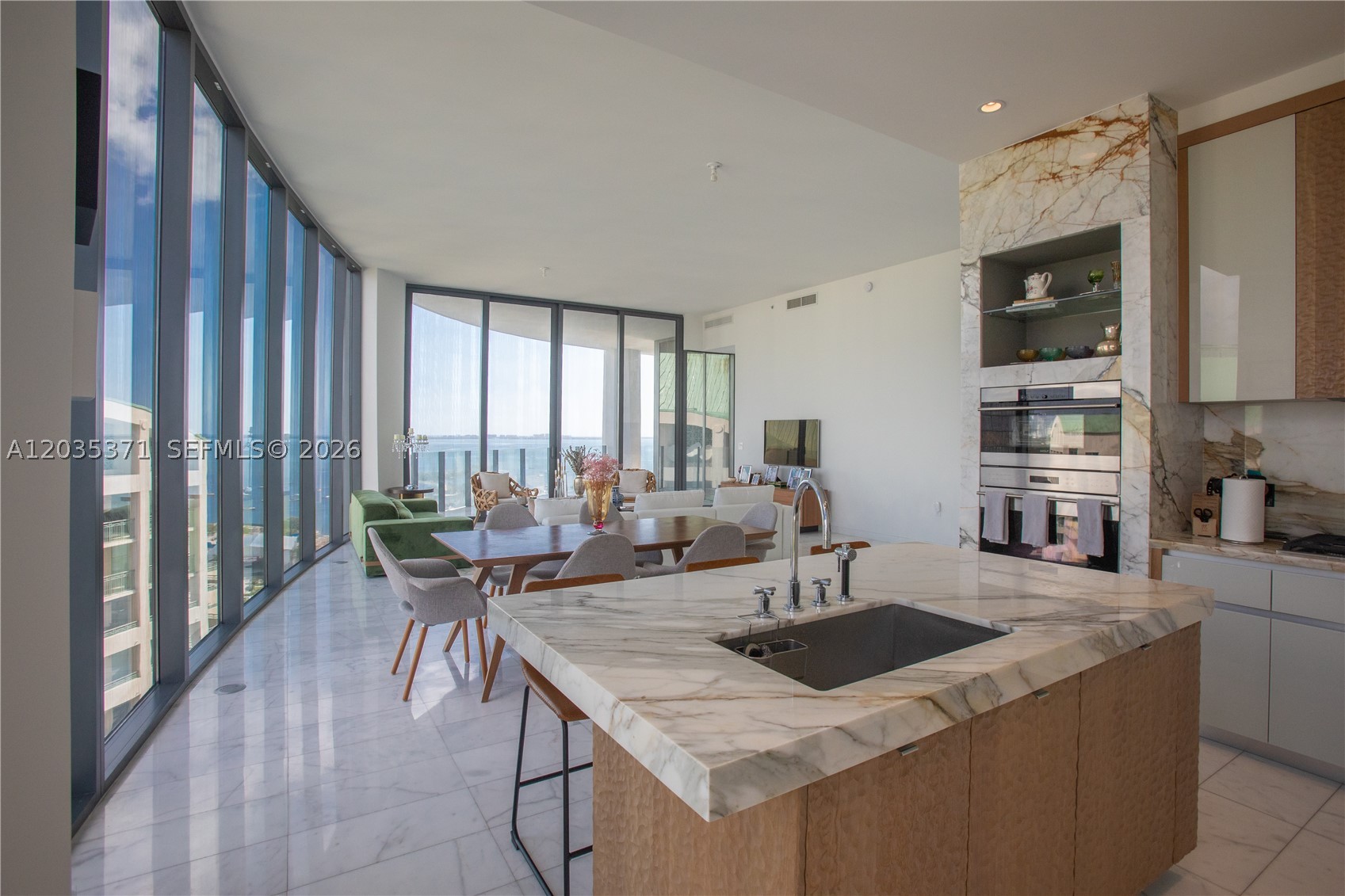 2821 S Bayshore Dr #20D Miami, FL 33133