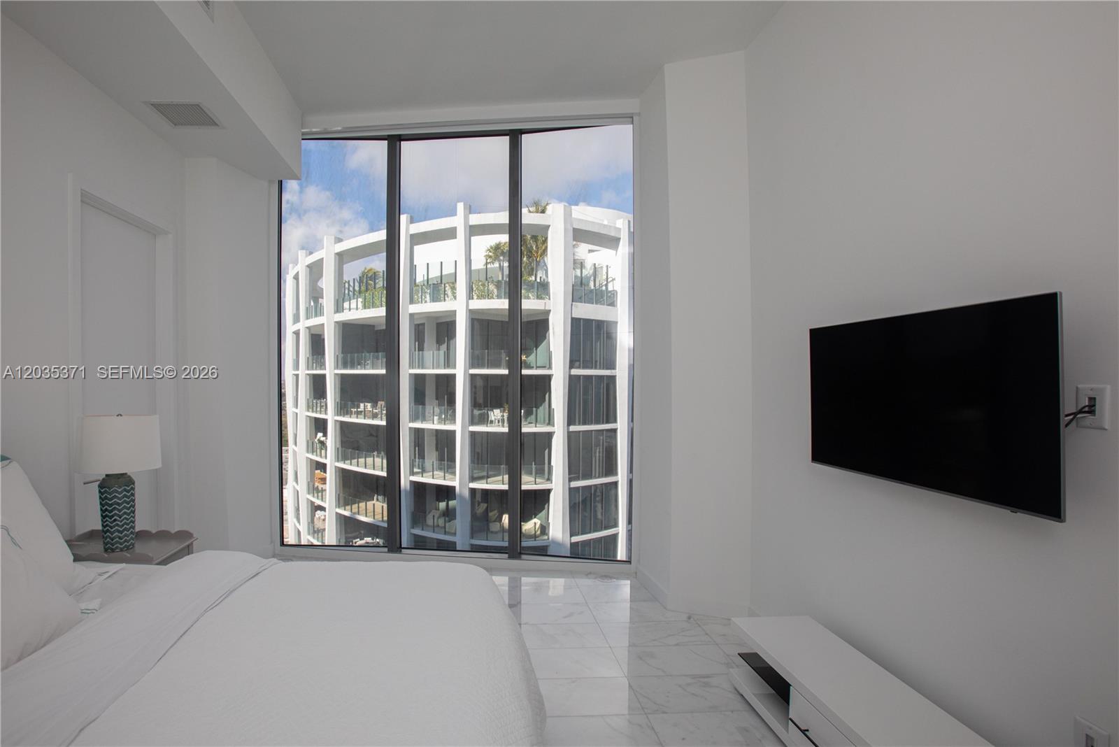 2821 S Bayshore #20D Miami, FL 33133