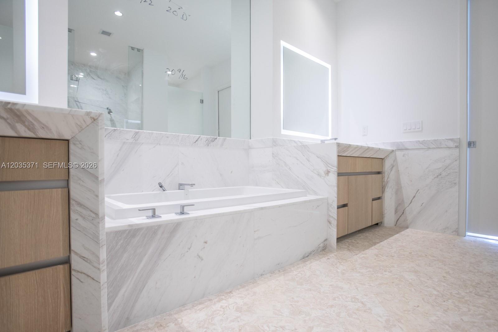 2821 S Bayshore #20D Miami, FL 33133