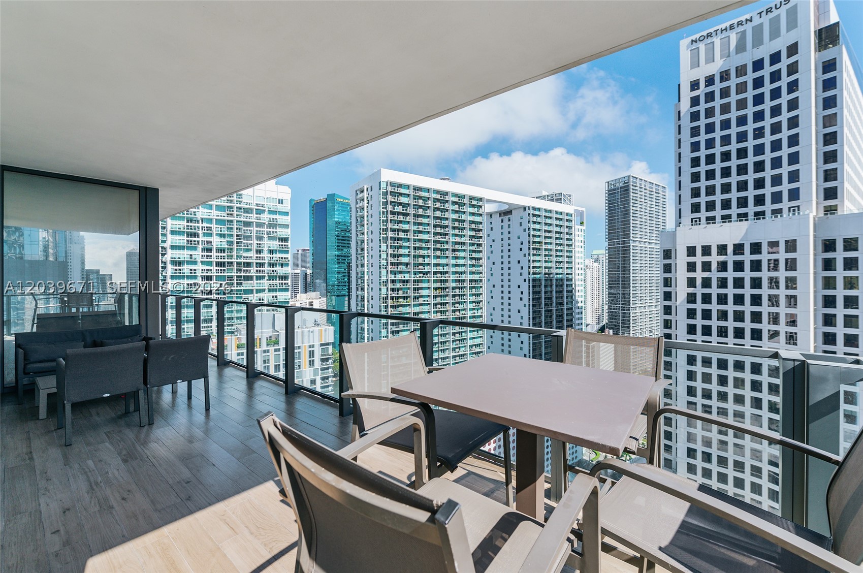 image Reach Brickell City Centre15