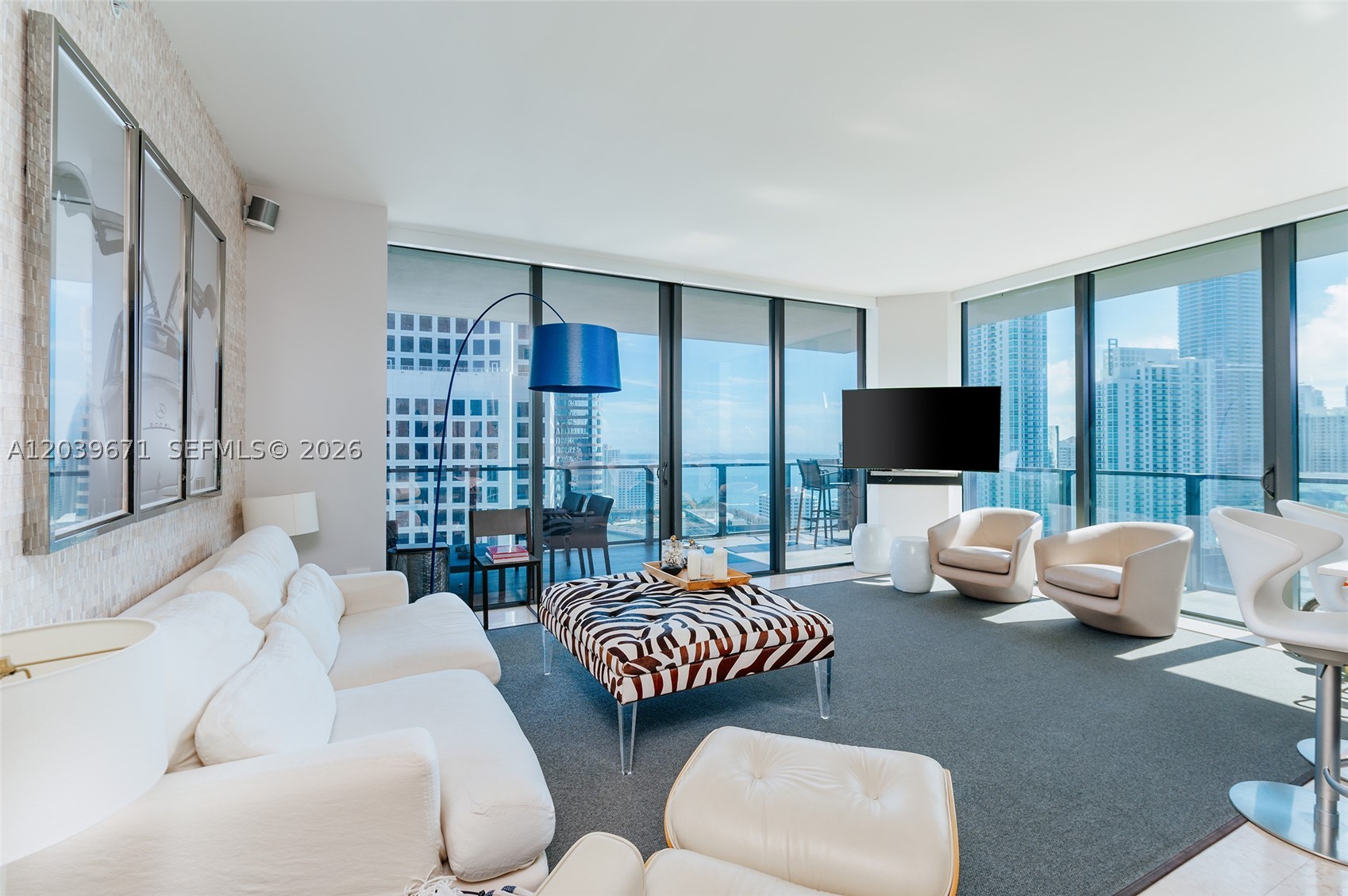 image Reach Brickell City Centre1
