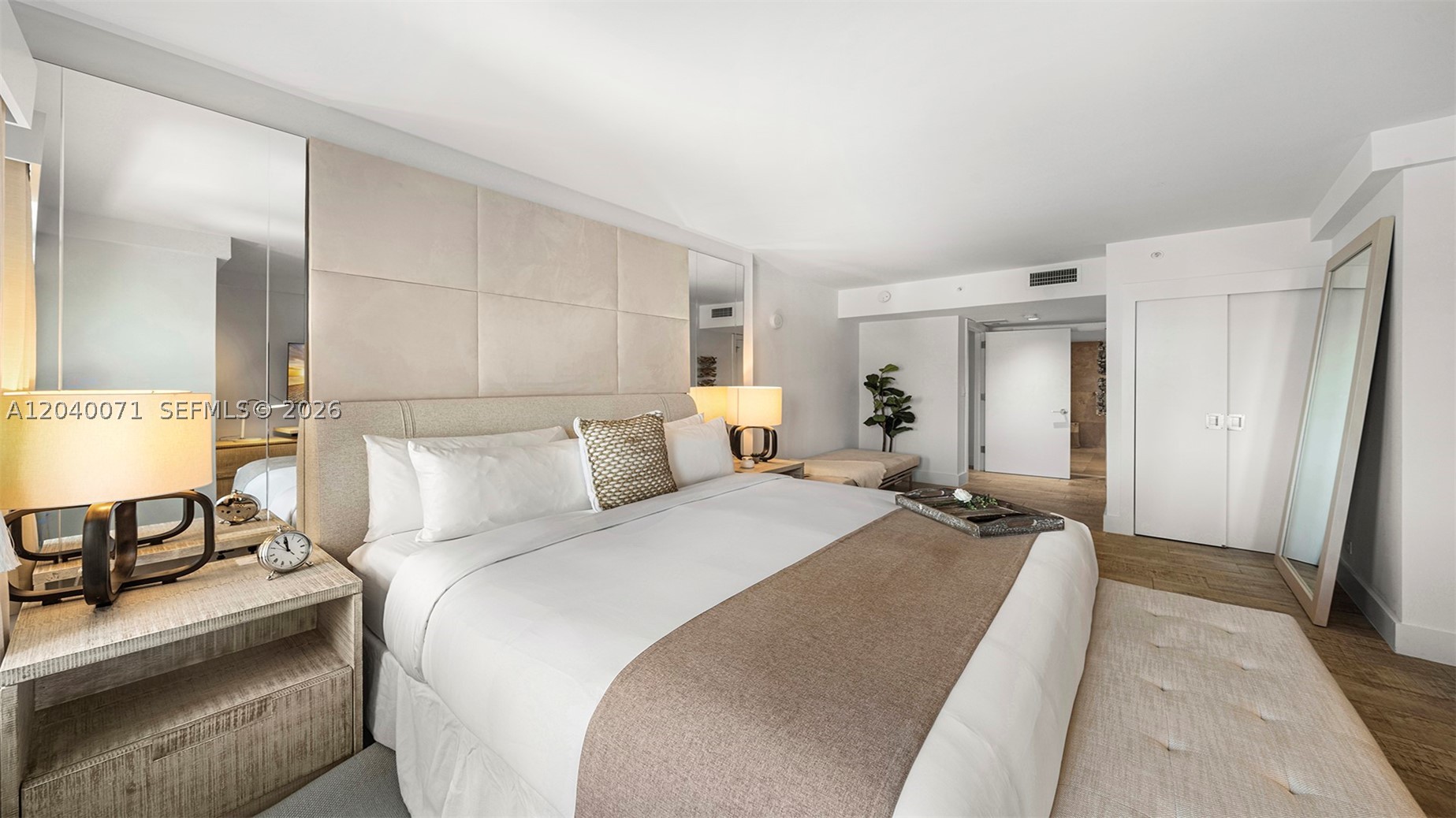 102 24th #1545 Miami Beach, FL 33139