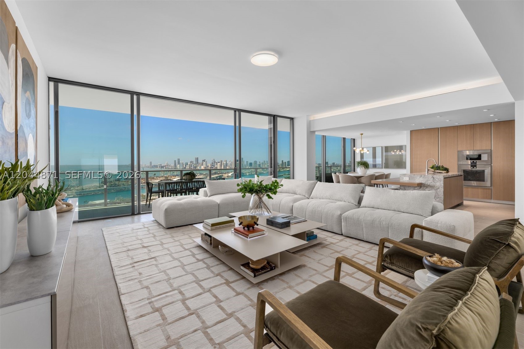 501 West Ave #4102