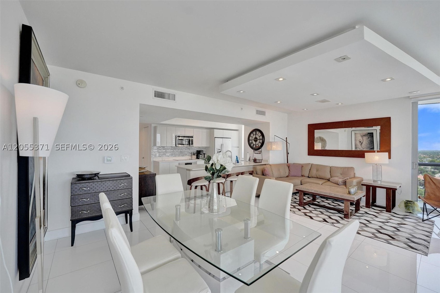 image Beachwalk Condominium9