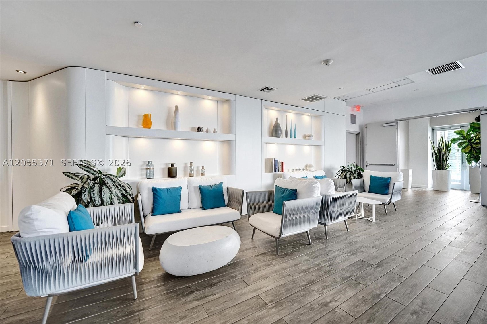 image Beachwalk Condominium102