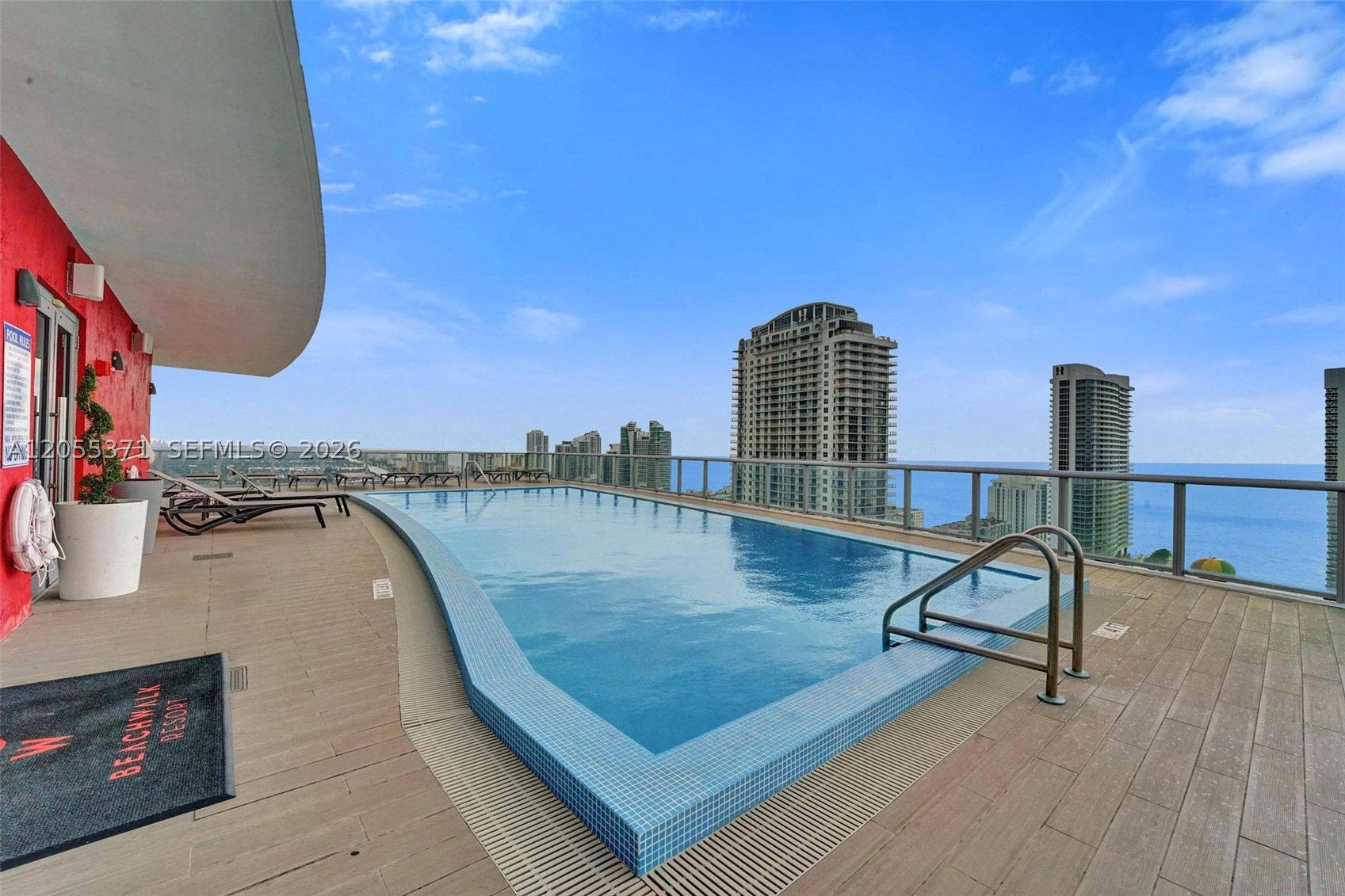 image Beachwalk Condominium104
