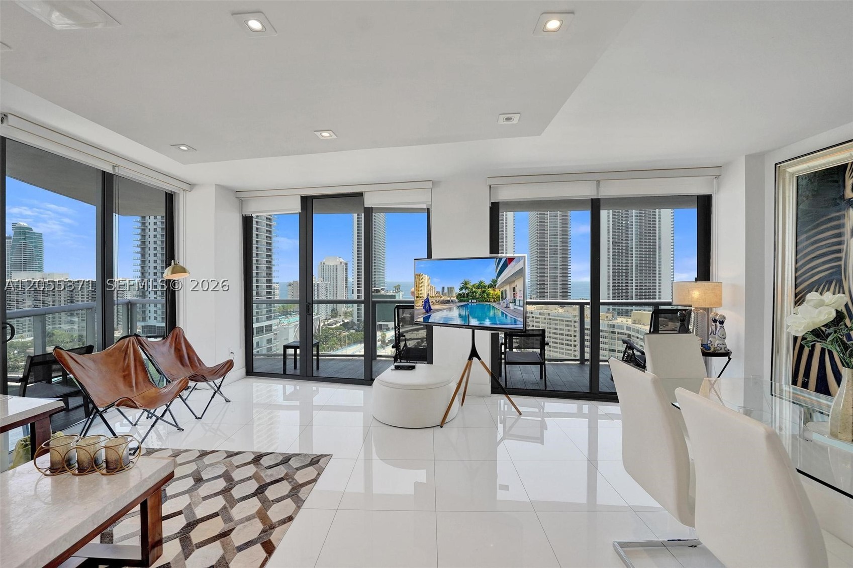 image Beachwalk Condominium14