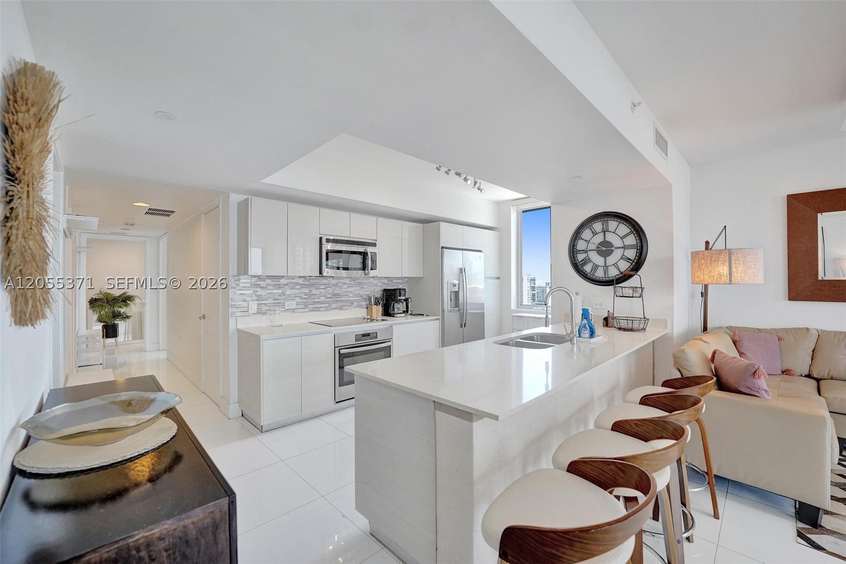 image Beachwalk Condominium1