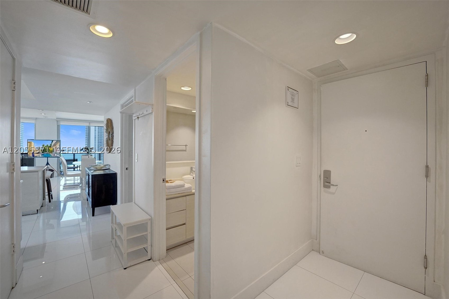 image Beachwalk Condominium37