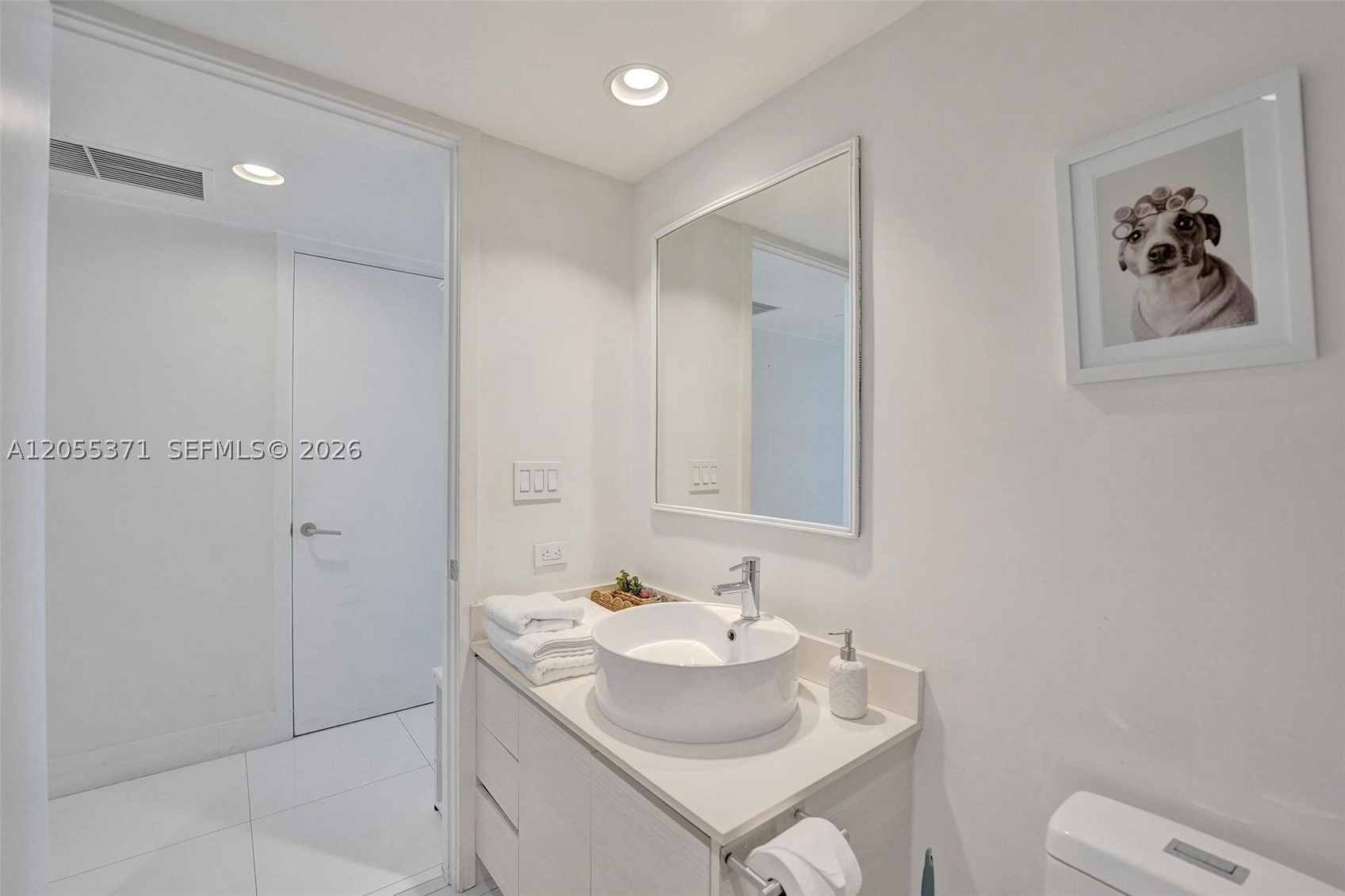 image Beachwalk Condominium43