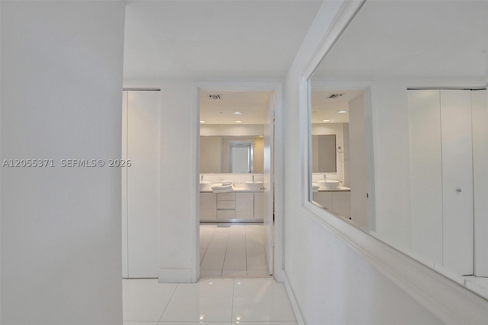 image Beachwalk Condominium52