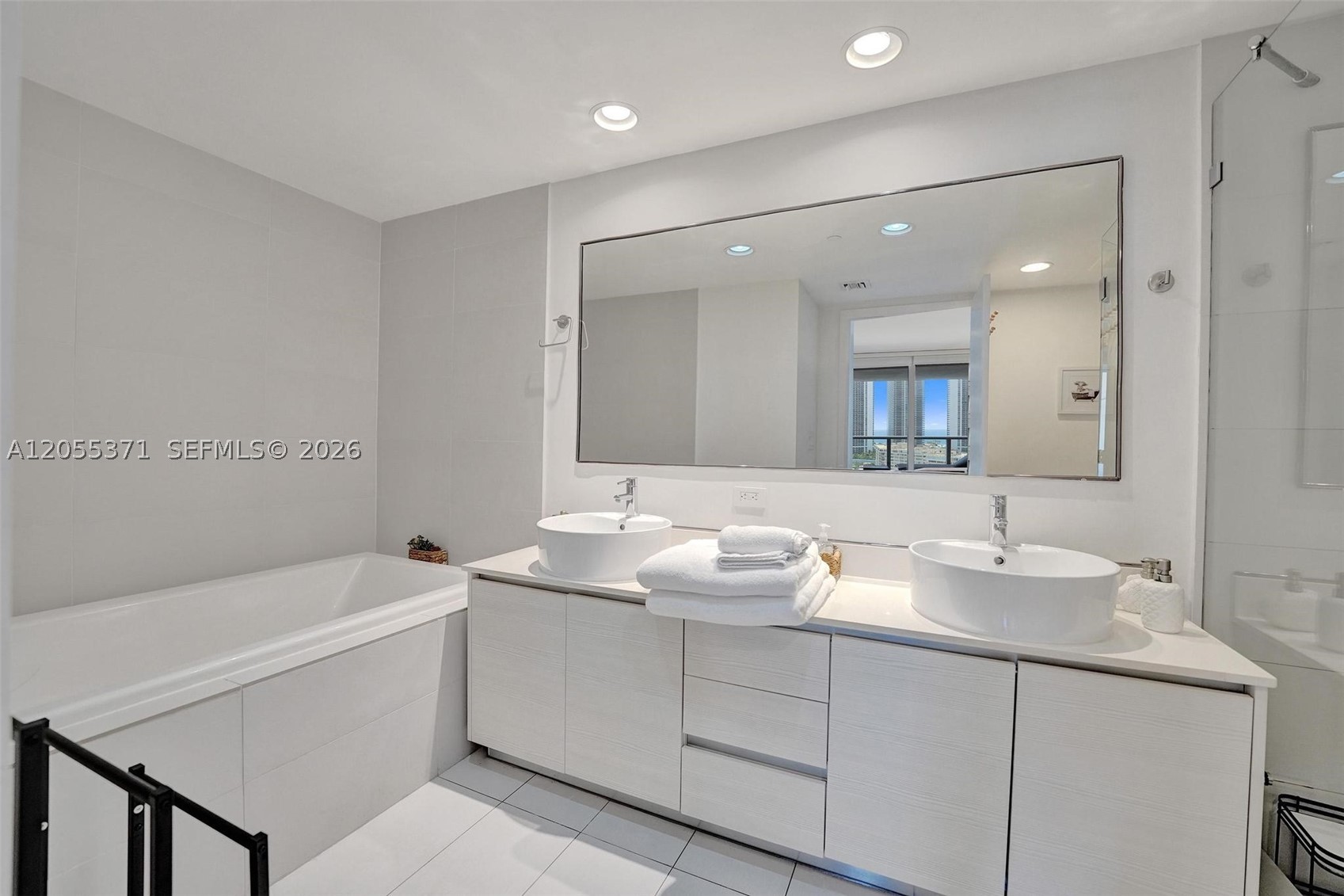 image Beachwalk Condominium54