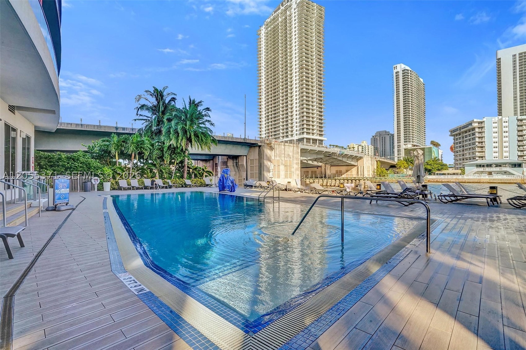 image Beachwalk Condominium83