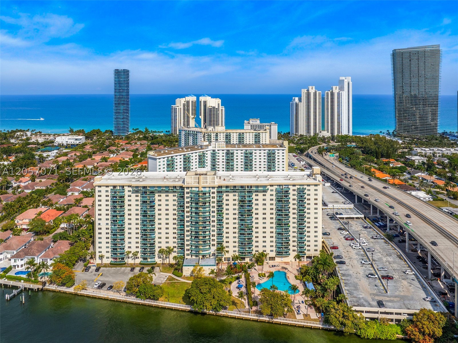 19390 Collins Ave #1519