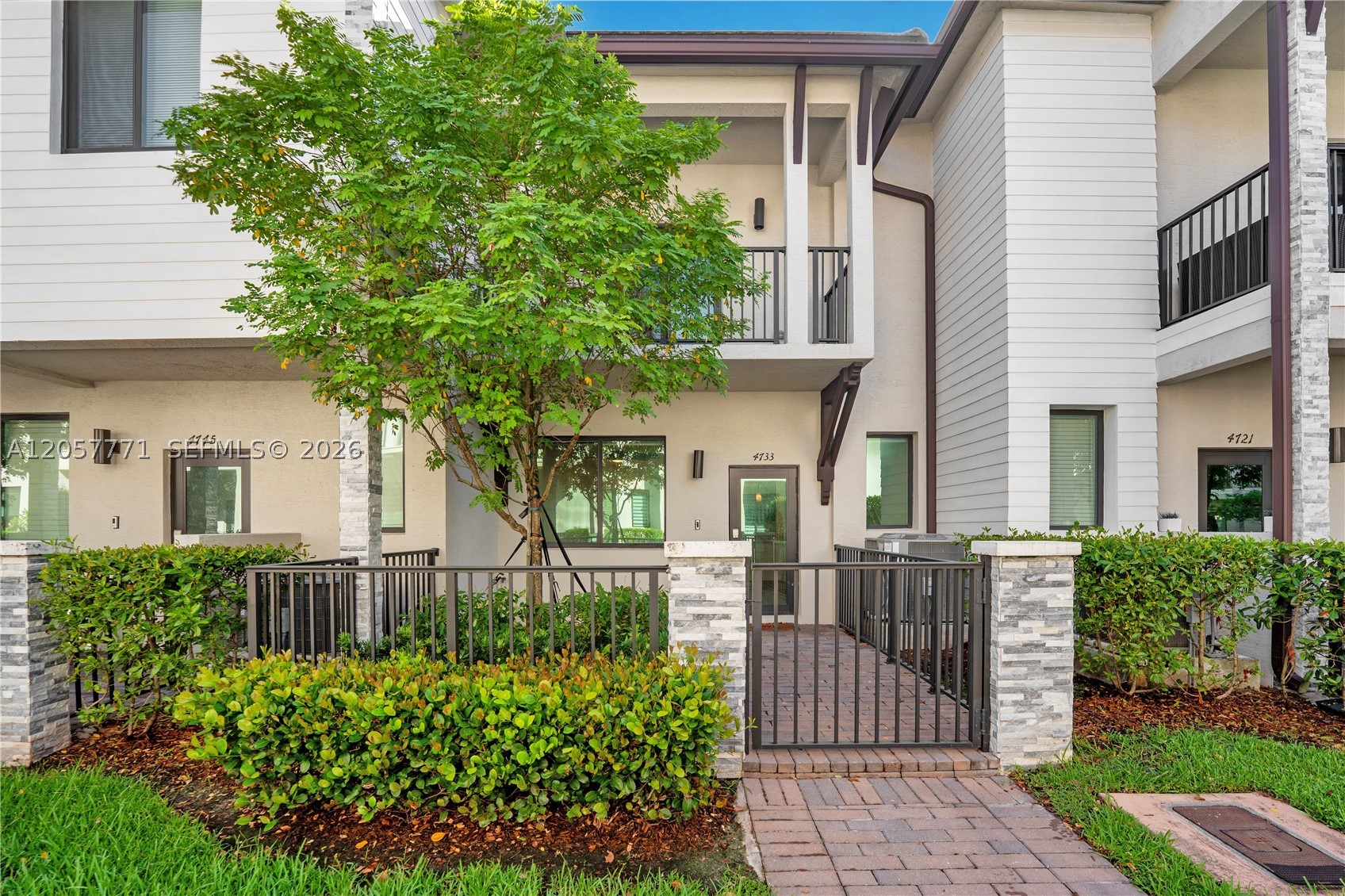 4733 NW 83rd Pkwy