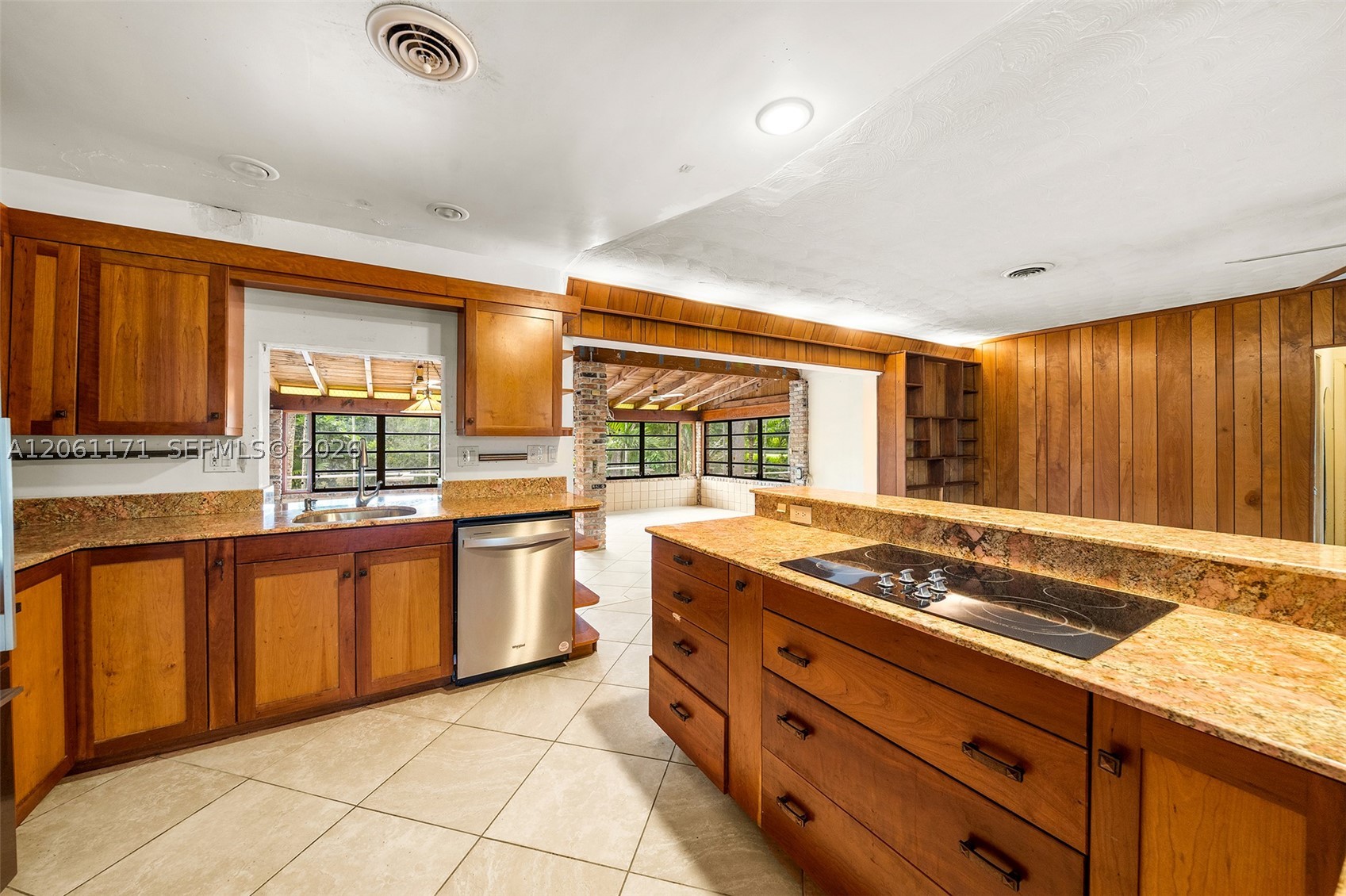 6801 SW 82nd Ave Miami, FL 33143