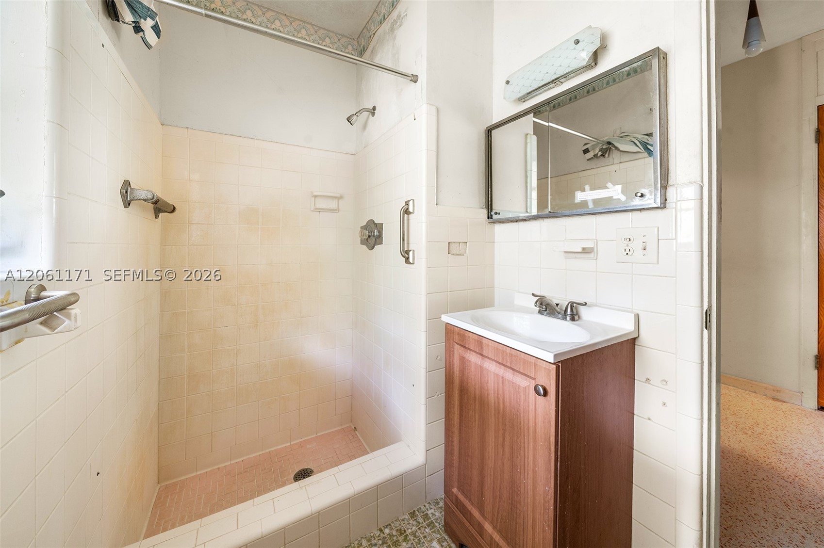 6801 SW 82nd Ave Miami, FL 33143