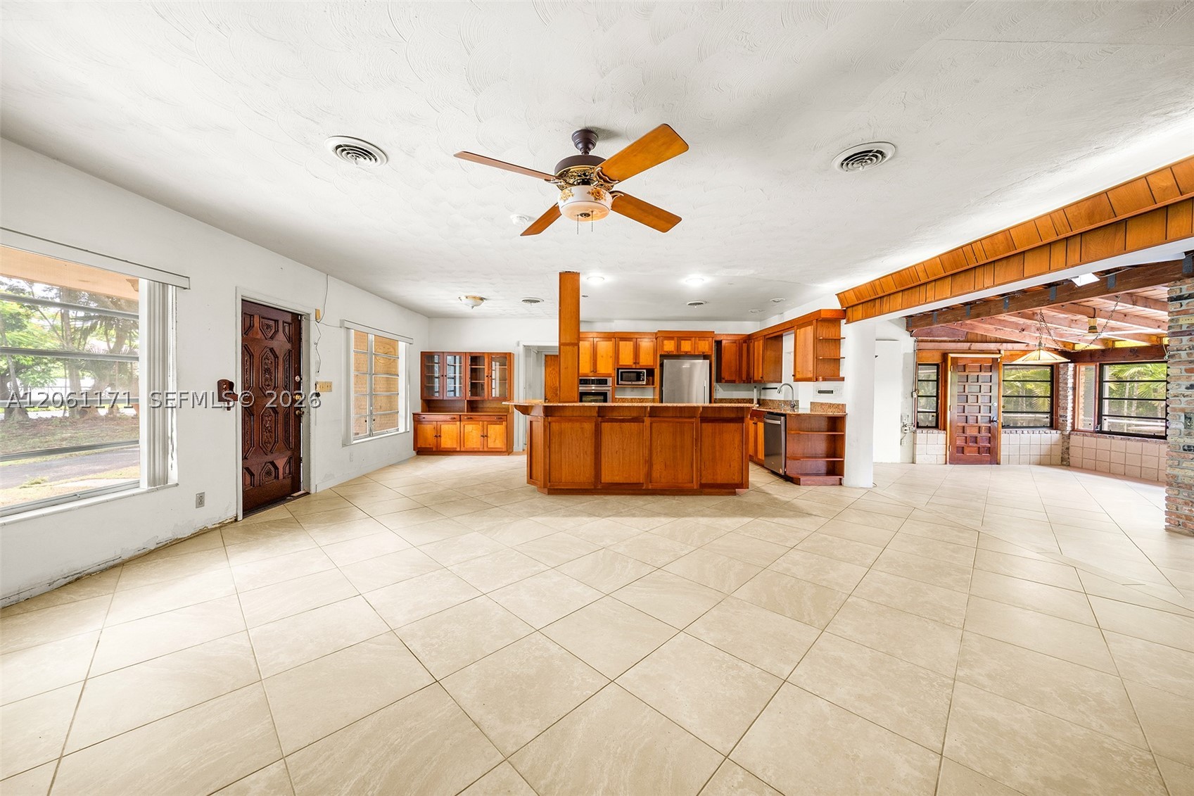 6801 SW 82nd Ave Miami, FL 33143