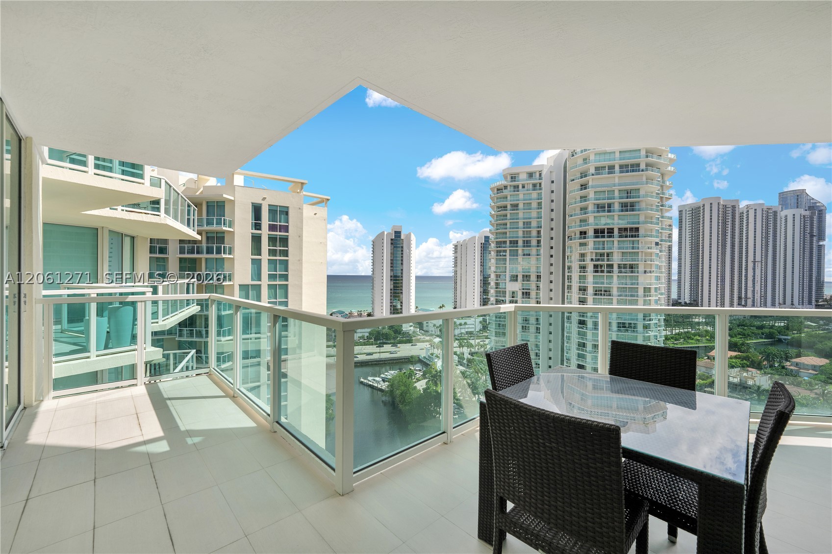 image St Tropez Sunny Isles16