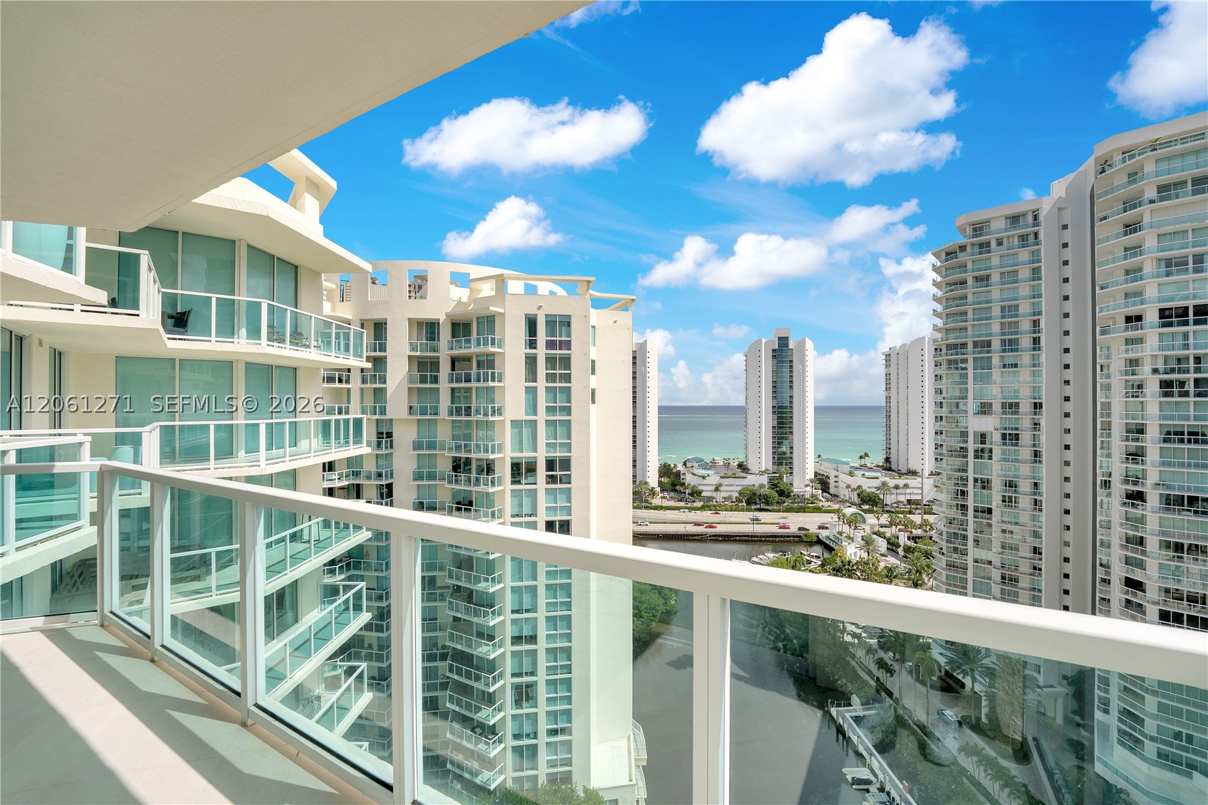 image St Tropez Sunny Isles1