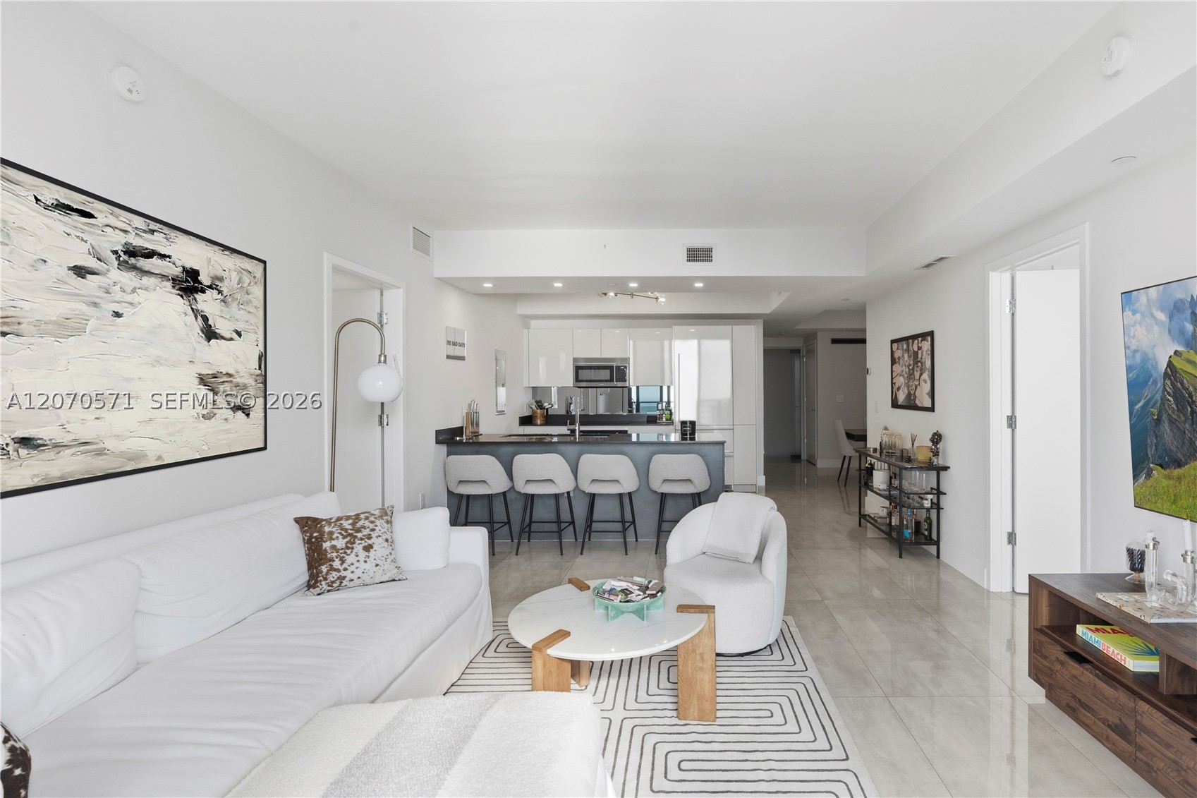 1010 Brickell Ave #3903 Miami, FL 33131