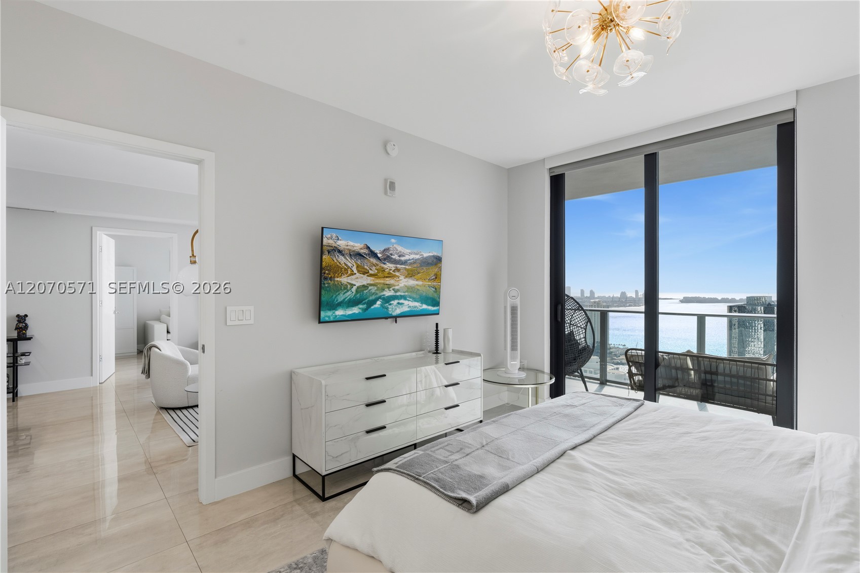 1010 Brickell Ave #3903 Miami, FL 33131