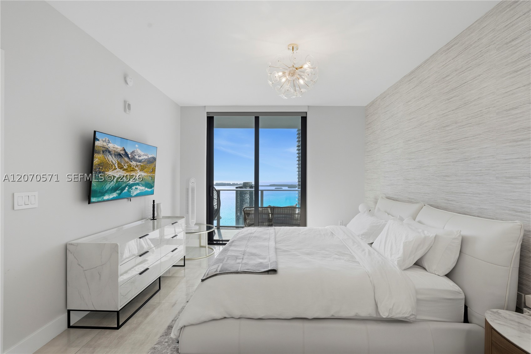 1010 Brickell Ave #3903 Miami, FL 33131