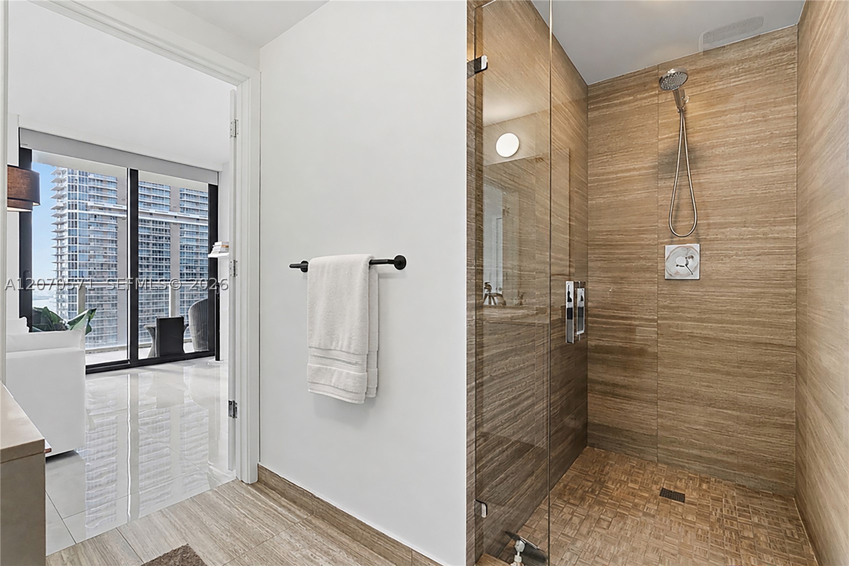 1010 Brickell Ave #3903 Miami, FL 33131