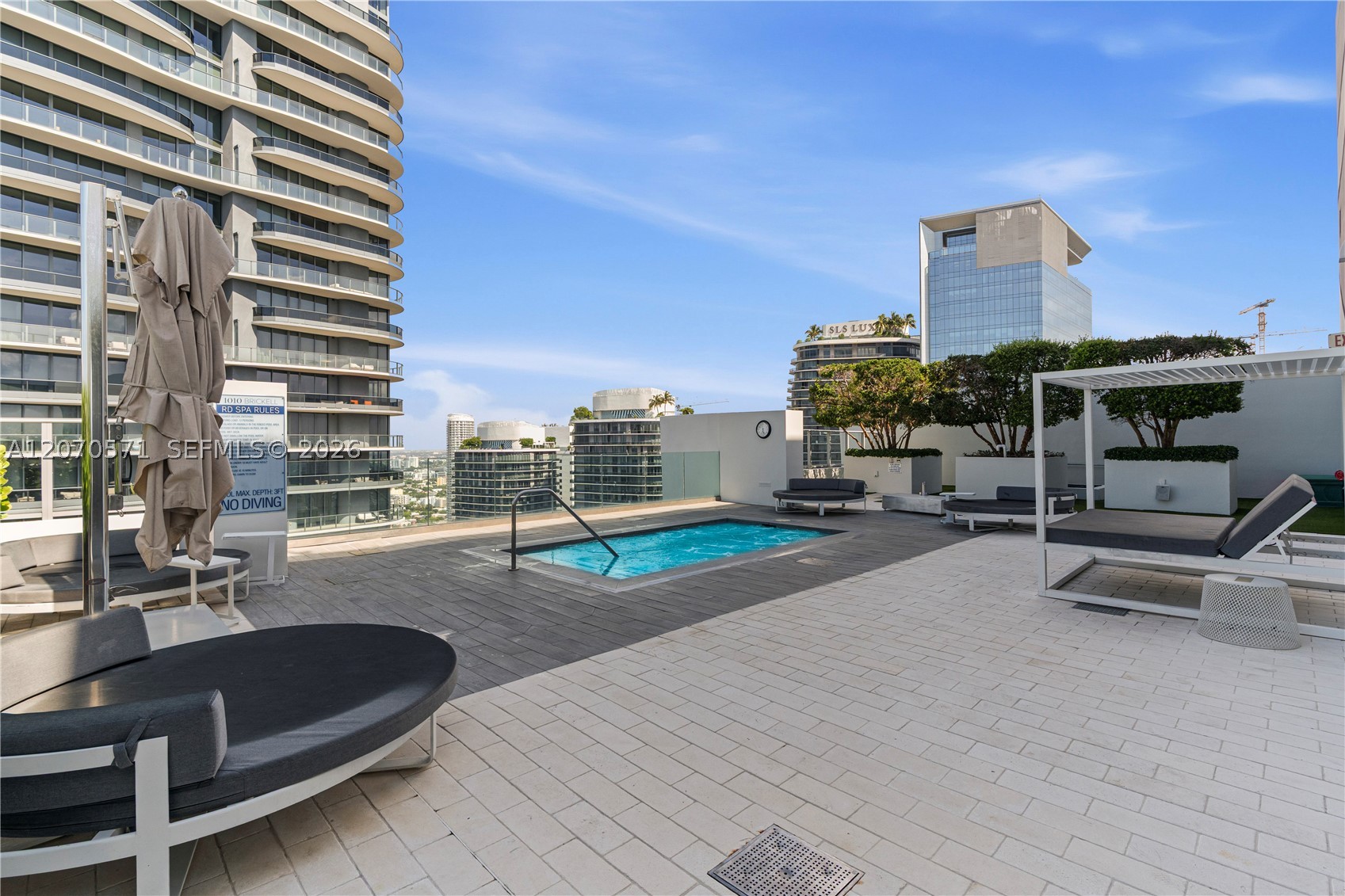 1010 Brickell Ave #3903 Miami, FL 33131