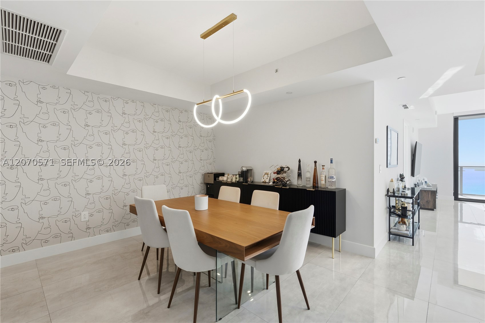 1010 Brickell Ave #3903 Miami, FL 33131