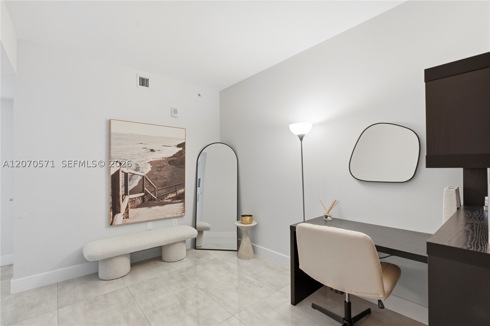 1010 Brickell Ave #3903 Miami, FL 33131
